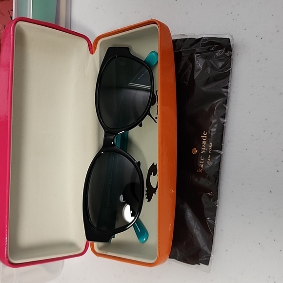 Kate Spade "Halle" Eye Glass Frames, EUC! - Picture 7 of 7